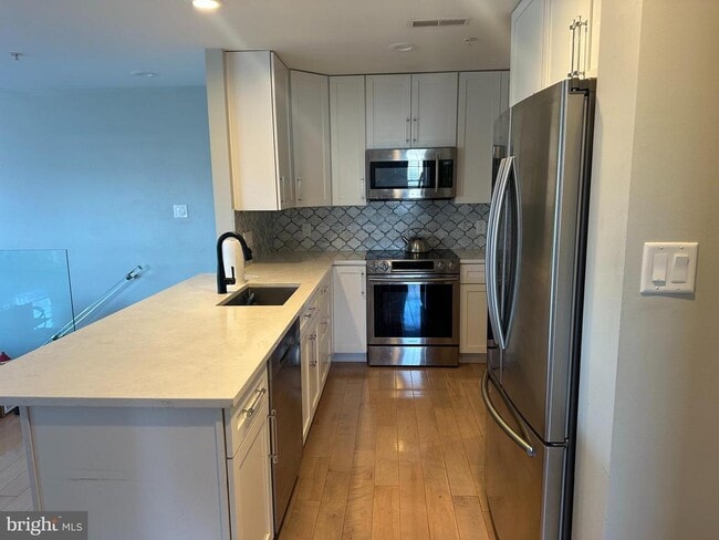 Building Photo - 9 Wagon Wheel Rd