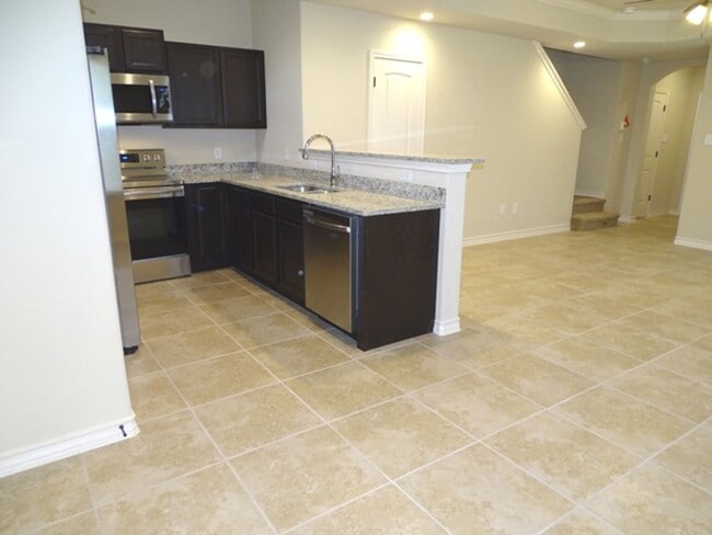 Building Photo - 13911 Annas Way #101, San Antonio, TX. 78233