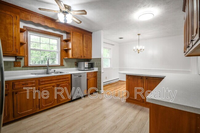 Building Photo - 2425 Capehart Rd