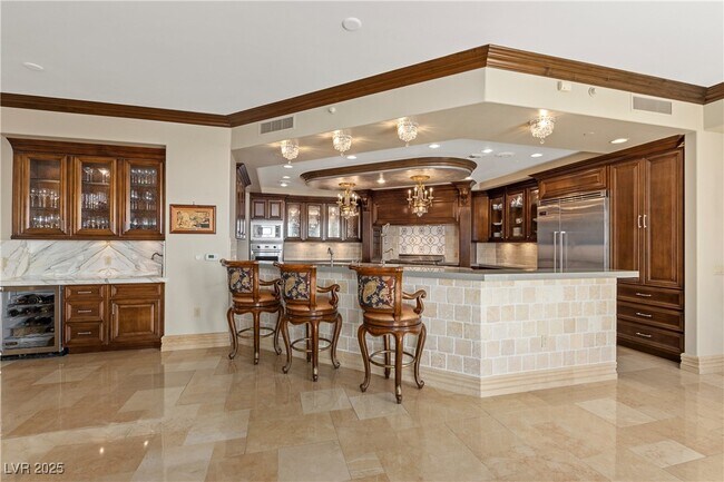 Building Photo - 9101 Alta Dr