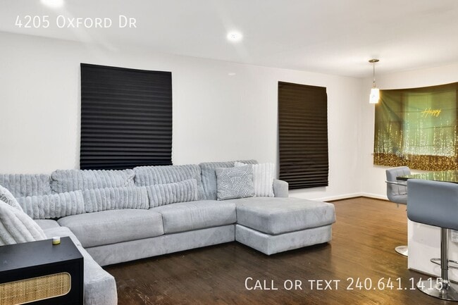 Building Photo - 4205 Oxford Dr