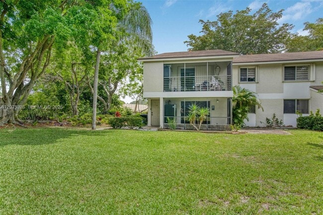 Building Photo - 709 Gardens Dr