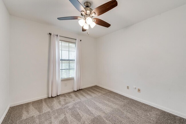 Building Photo - 1612 Cayman Cir