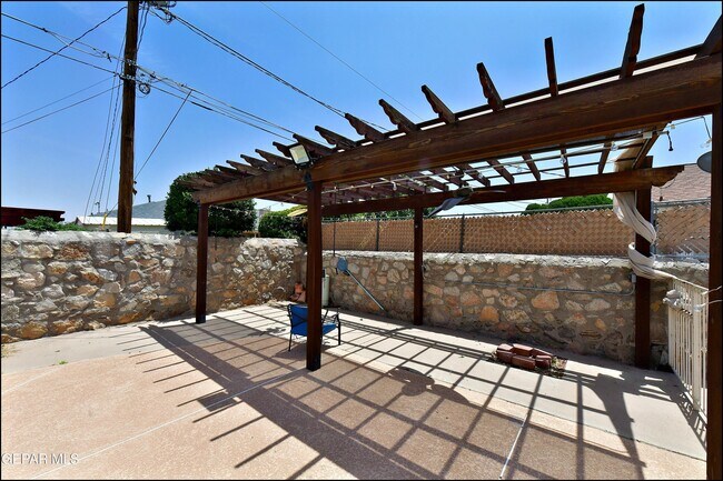 Building Photo - 9125 W H Burges Dr