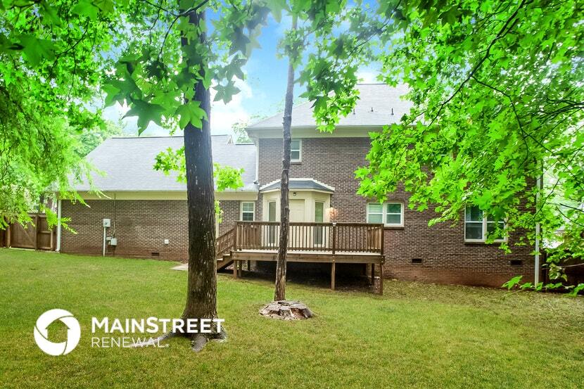 Building Photo - 6806 Van De Rohe Dr