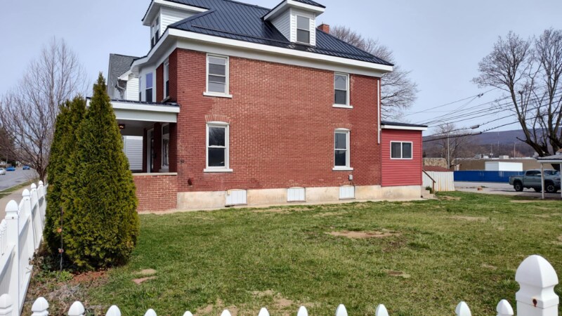 Building Photo - 3037 Broad Ave