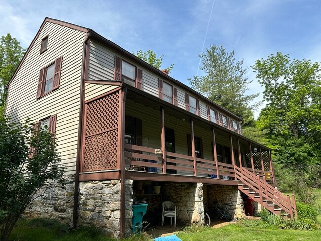 Building Photo - 18953 Keedysville Rd