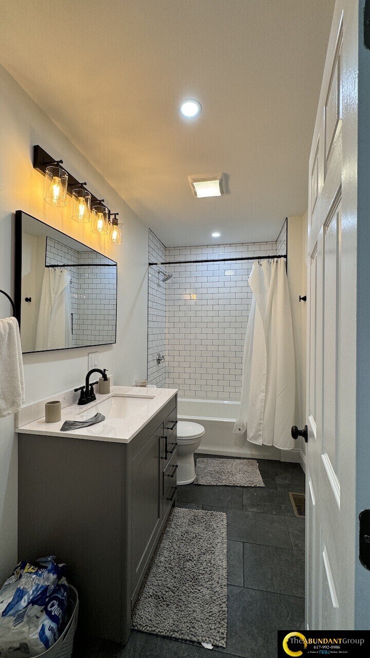 Building Photo - 16 Gould Ave