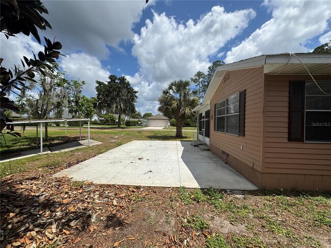 Building Photo - 32641 Lake Eustis Dr