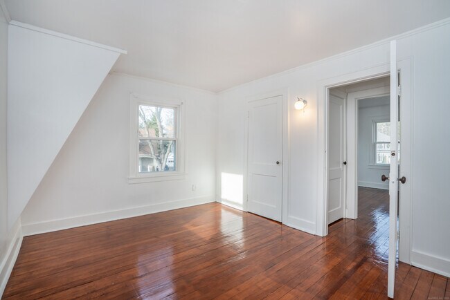 Building Photo - 57 Washington Cir