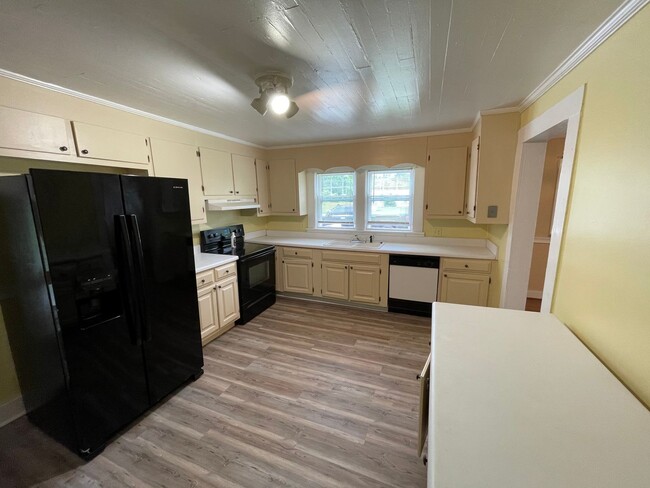 Building Photo - Cozy 2/1 House in Shannon $1,195