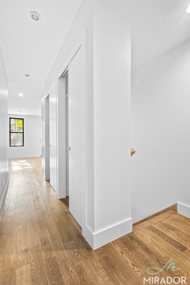 Building Photo - 1 bedroom in New York NY 10009