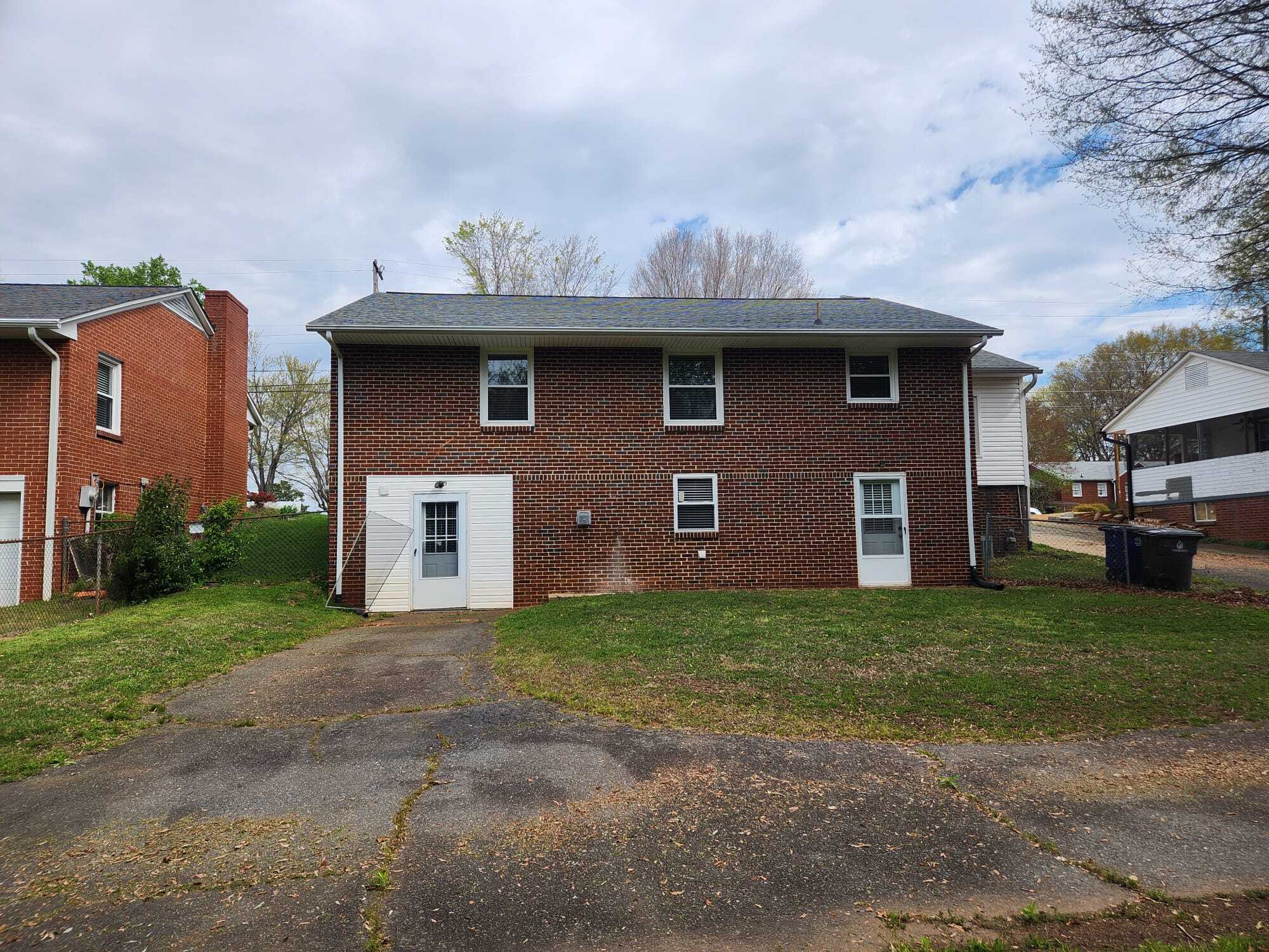 Building Photo - 1620 Princeton St