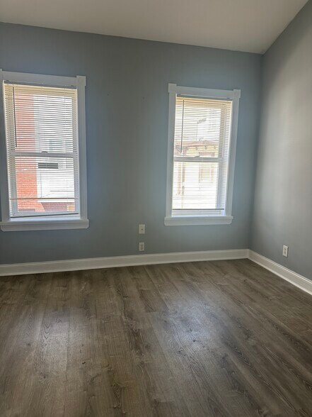 Building Photo - 1361 E Hewson St