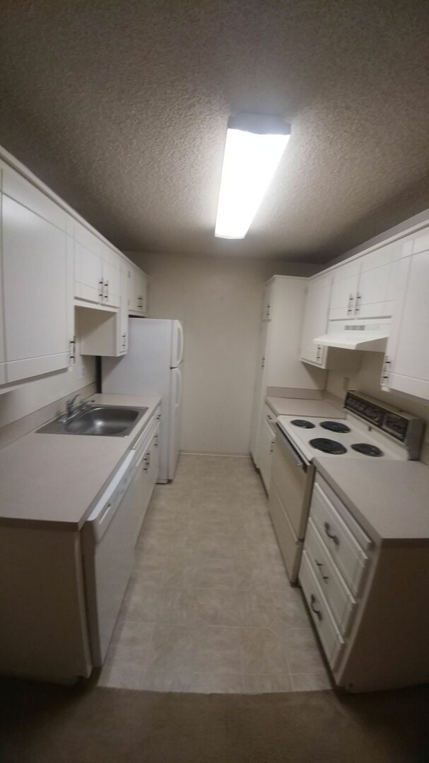 Building Photo - Newly remodeled - 2 Bed, 1 Bath apartment in downtown Port Angeles