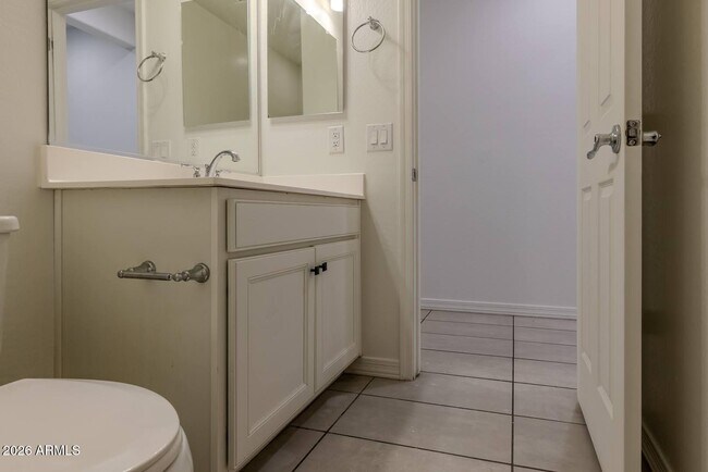 Building Photo - 4219 S 57th Dr
