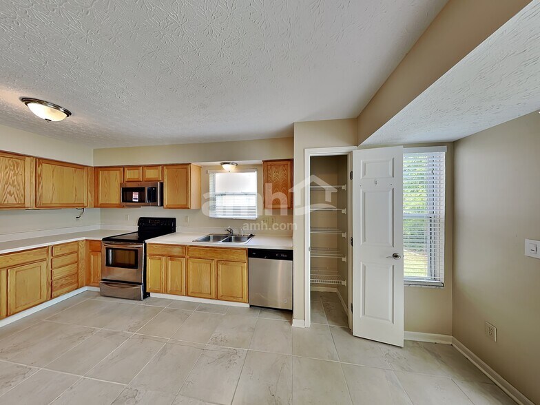 Building Photo - 392 Old Ivory Ct