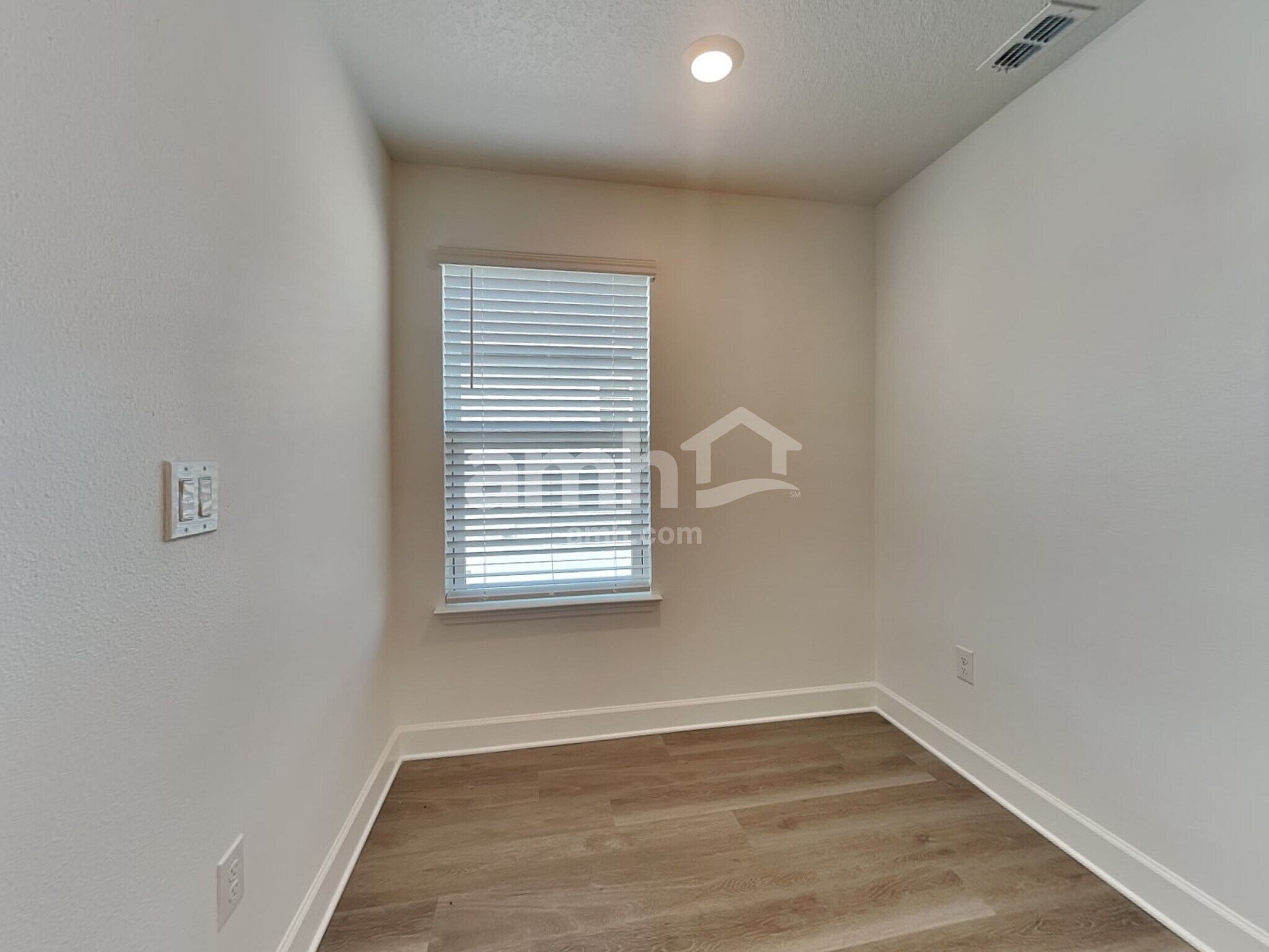 Building Photo - 37869 Dusty Saddle Ln