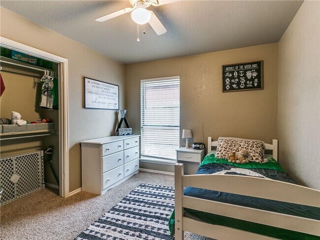 Building Photo - Gorgeous Home Located In Choctaw!!!