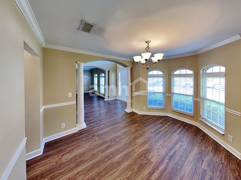 Building Photo - 104 Lance Park Cir