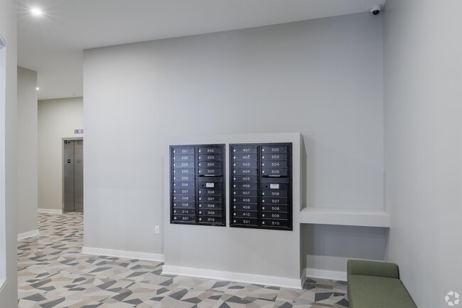 Building Photo - 475 Communipaw Ave
