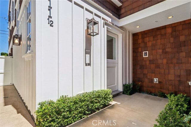 Building Photo - 611 Marigold Ave