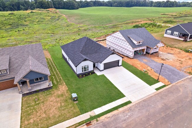 Building Photo - BRAND NEW Open Concept Ranch!