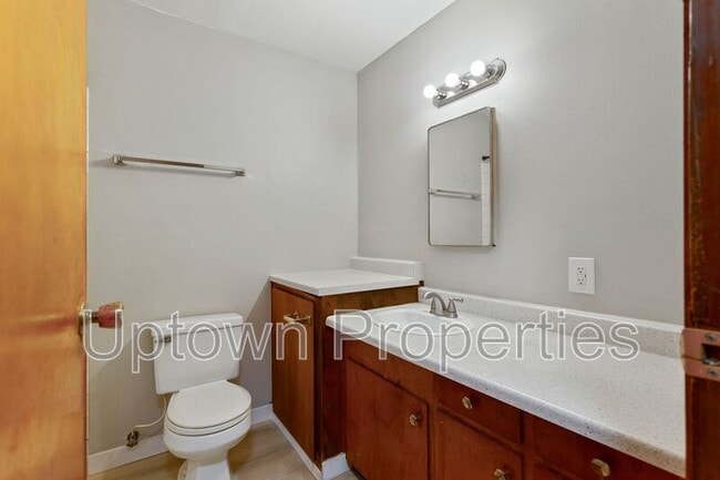 Building Photo - 4117 SE 28th Ave