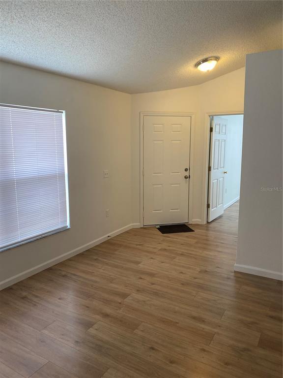 Building Photo - 705 Rollins Dr