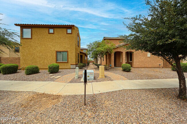 Building Photo - 4726 W Fremont Rd.