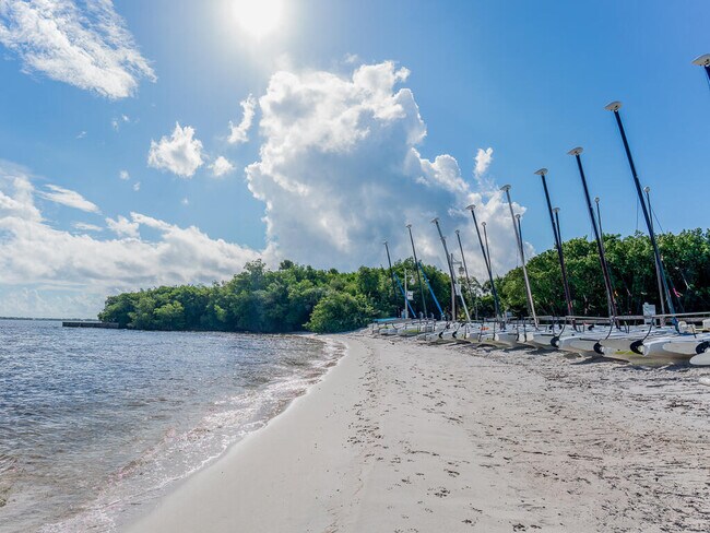 Building Photo - 1903 NE Media Ave