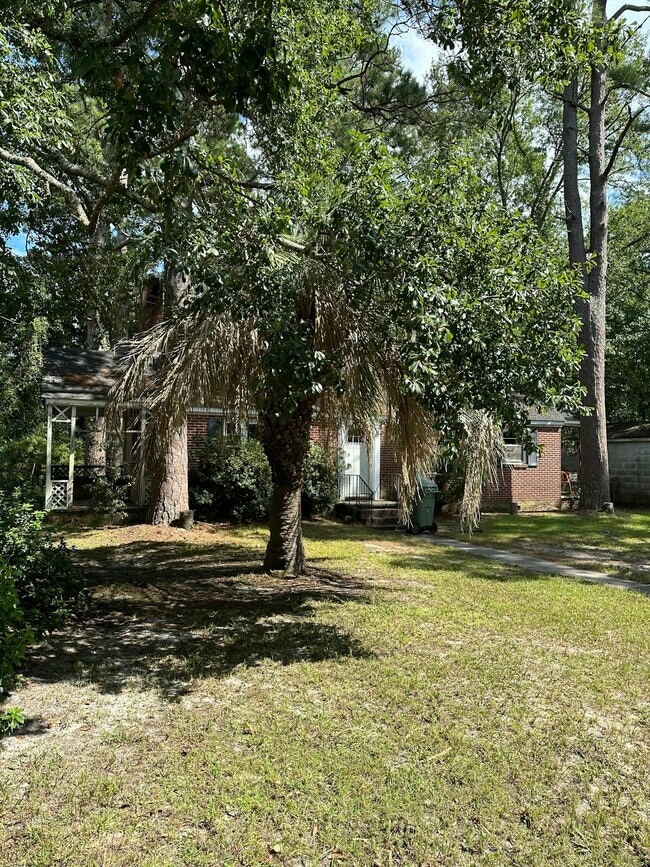 Primary Photo - 2501 Redwood St