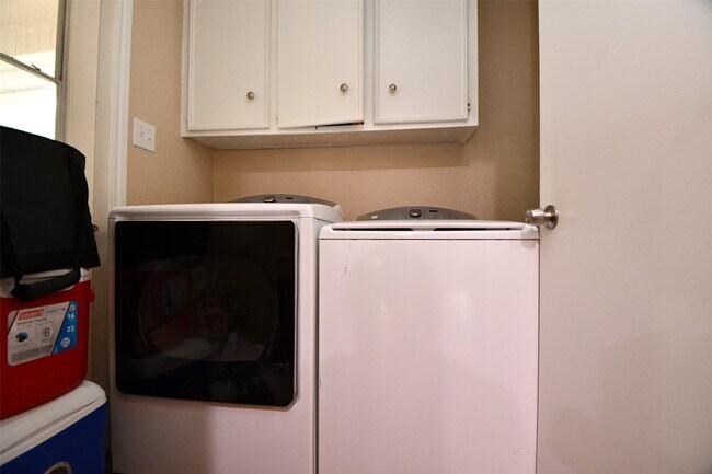 Building Photo - 3410 Plum Brook Ln