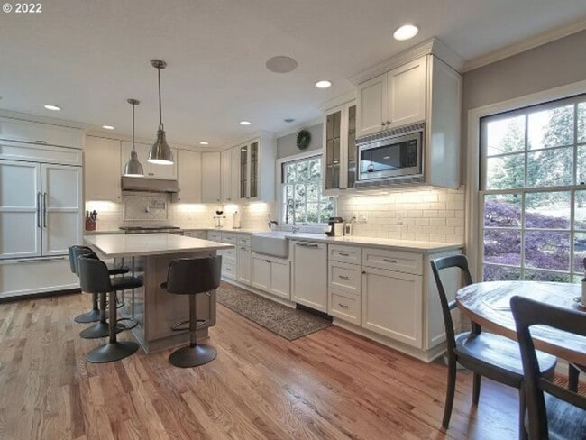 Building Photo - Gorgeous Modern Home Ready to Rent!