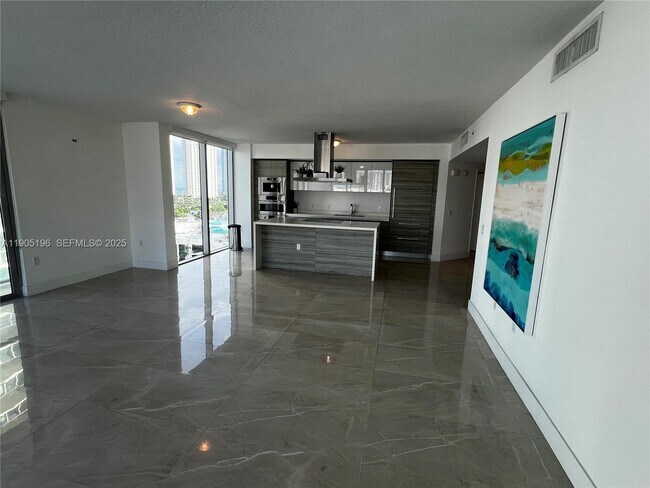 Building Photo - 300 Sunny Isles Blvd
