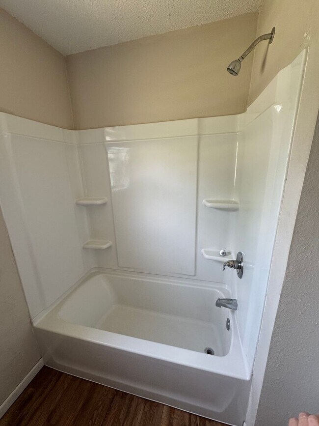 Building Photo - 3/1.5 Brick Home in West Lampasas