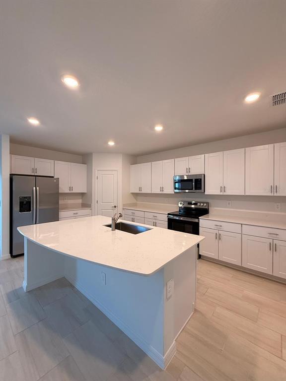 Building Photo - 17602 Pleasantview Blvd