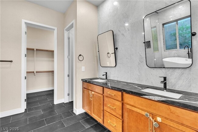 Building Photo - 11837 Grassy Pln Ave