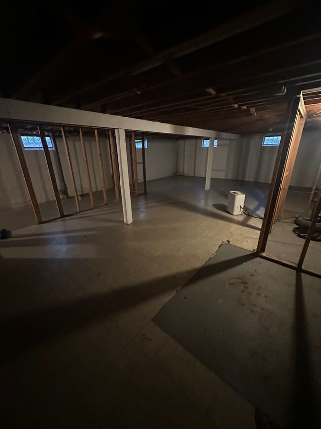 Building Photo - Three Bedroom Home For Rent on Joanne Drive in Greece (Rochester)