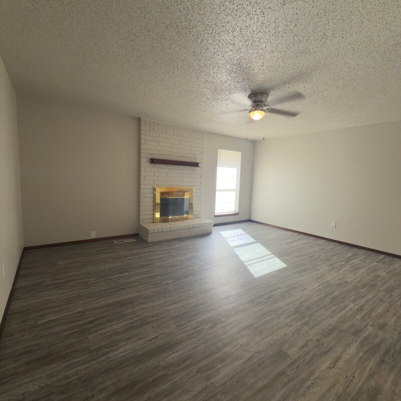 Building Photo - 100 Lochwood Cir