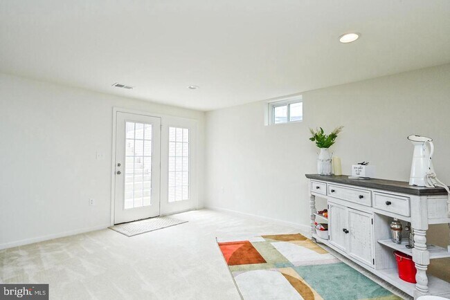 Building Photo - 106 Alliance Ct