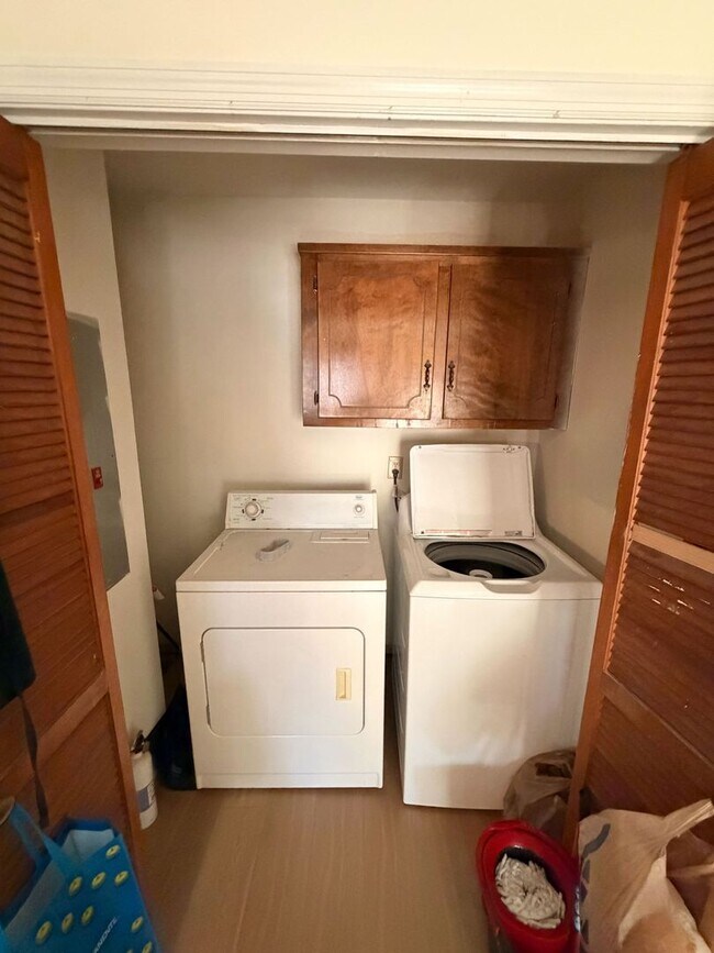 Building Photo - 3 Bedroom 2.5 Bath Townhome in East Athens - Close to UGA Vet School