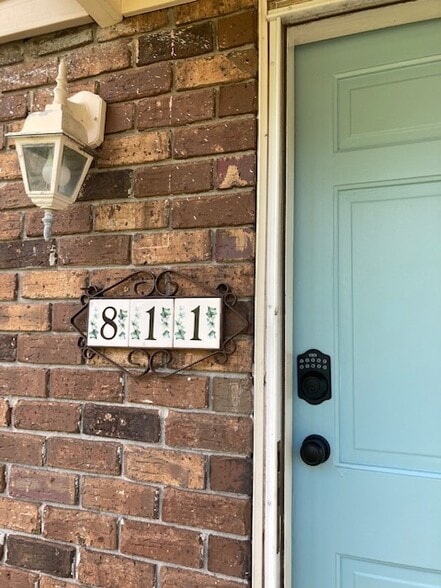 3 Bedroom 2 Full Bath Bungalow Minutes from Downtown Charleston with Charleston Harbor Views - 811 Minnie St