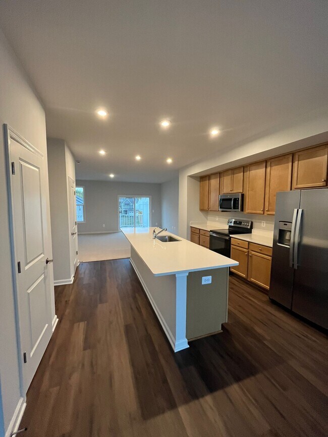 Building Photo - 5981 McComb St