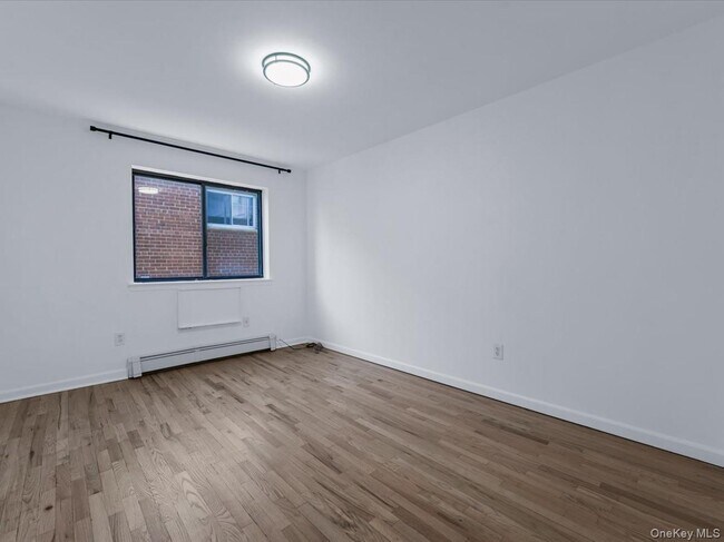 Building Photo - 214-16 40th Ave