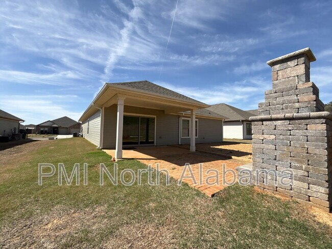 Building Photo - 280 Shangrila Wy