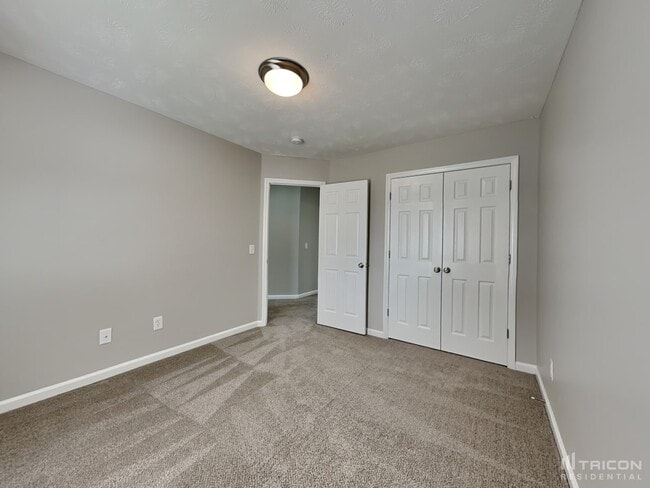 Building Photo - 459 Lenoir Dr