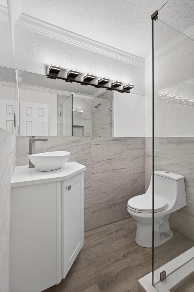 Building Photo - 624 Southwind Cir