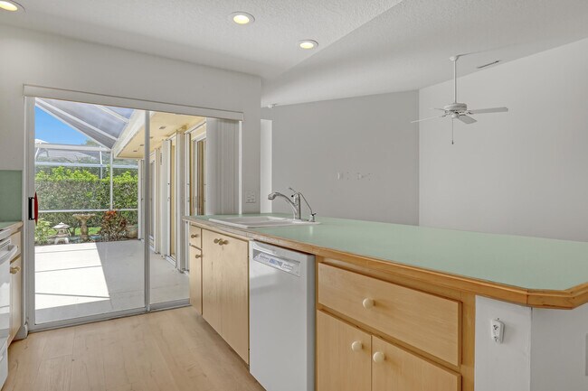 Building Photo - 1301 Sun Terrace Ct