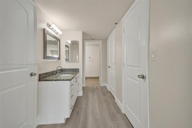 Building Photo - 1201 S Ocean Dr